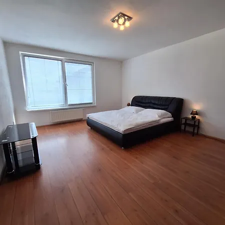 Entrez Cassovar Apartment