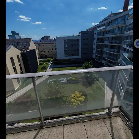 Entrez Cassovar Apartment Kosice